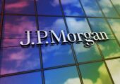 يک مدير اجرايی سابق جی‌پی مورگان به سرقت ۲٫۴ ميليون دلاری از مشتريان بانک اعتراف کرد