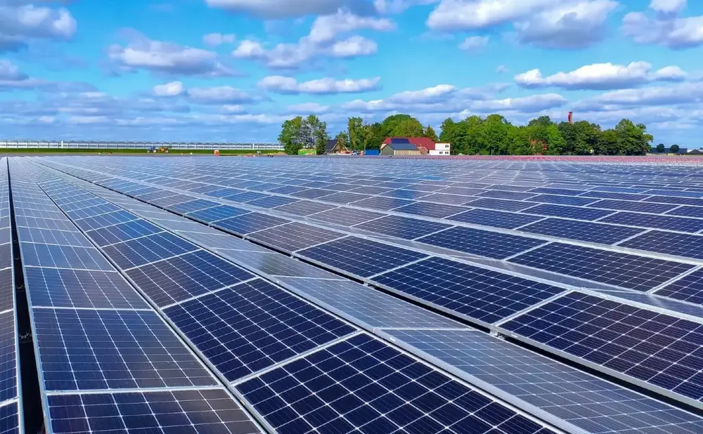 6 روش سرمایه گذاری در نیروگاه برق خورشیدی+ 2 روش فروش برق - گروه کیفیت